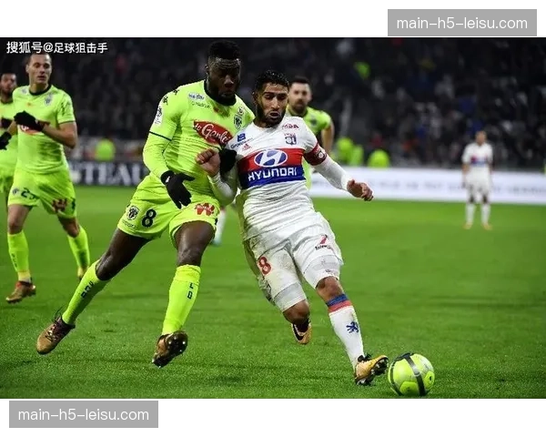 巴黎圣日耳曼3-0昂热客场零封完胜，李刚仁森尼马尤鲁贝拉多破门
